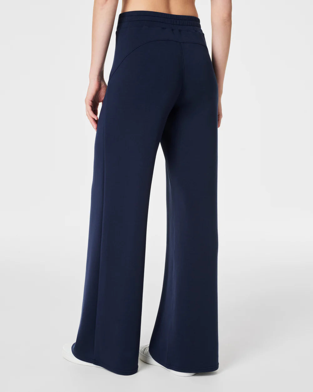 AirEssentials Wide Leg Pant